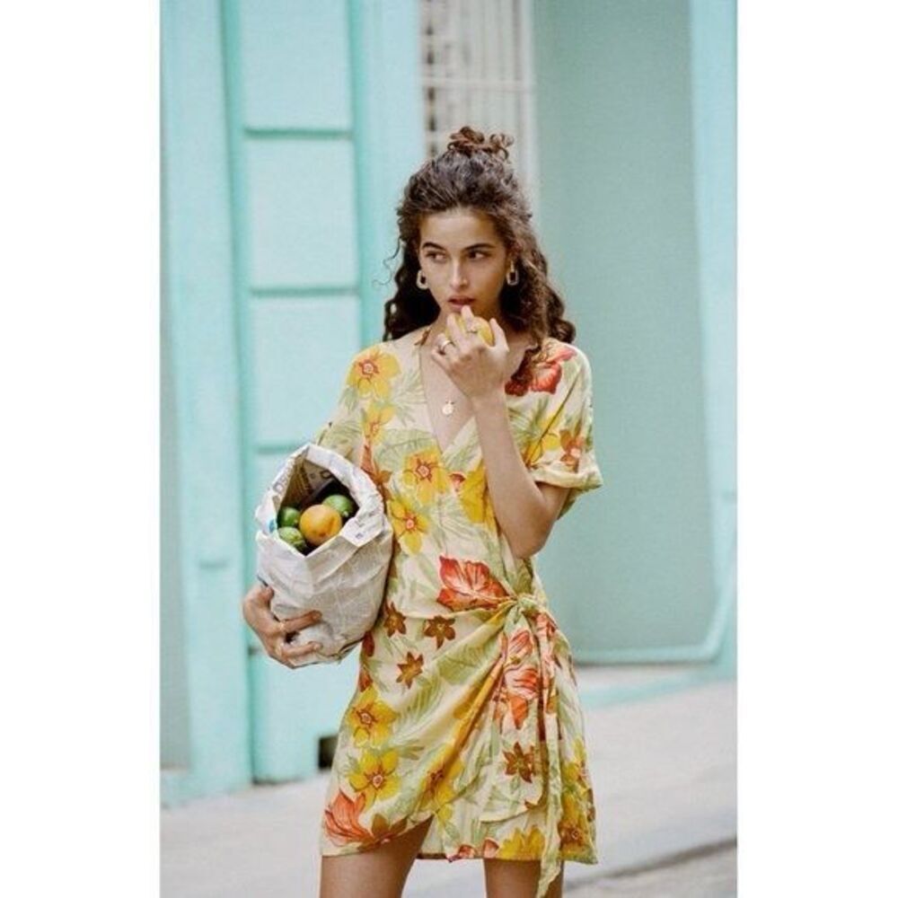 ✨Faithfull the Brand Lotta Wrap Sz 4 Dress✨